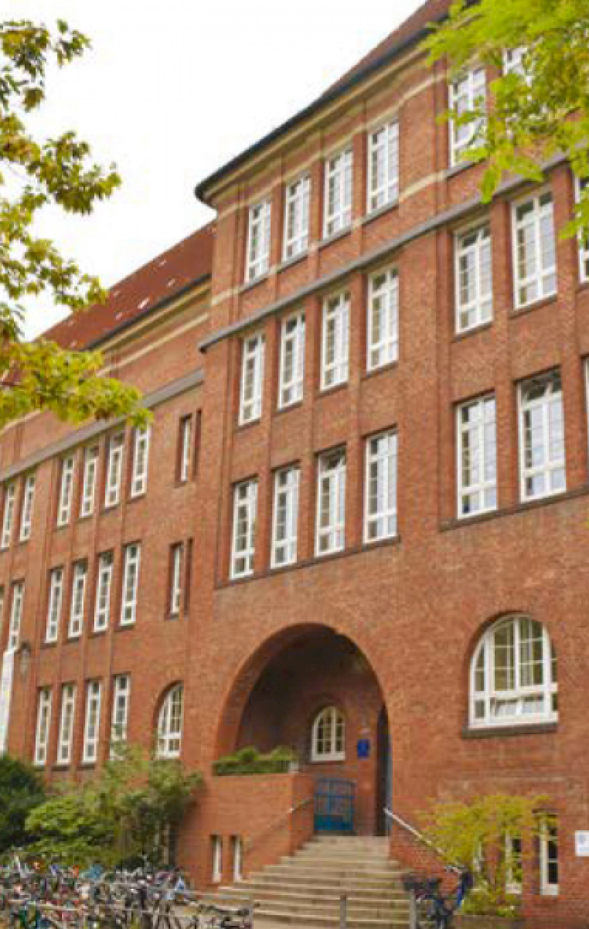 Unsere Schule von außen